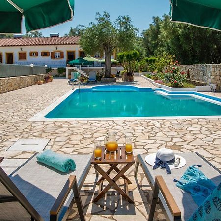 Aphrodite Studios & Apt With Pool Lákka Eksteriør billede