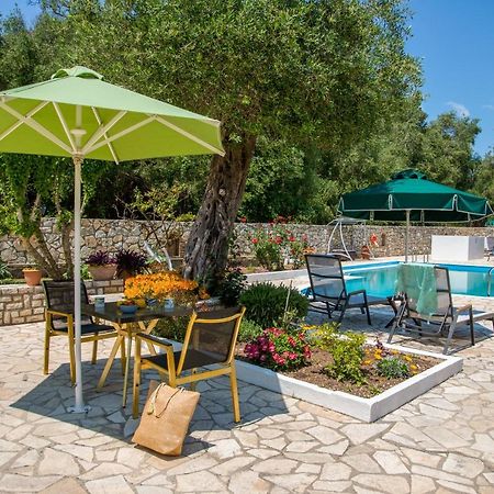 Aphrodite Studios & Apt With Pool Lákka Eksteriør billede